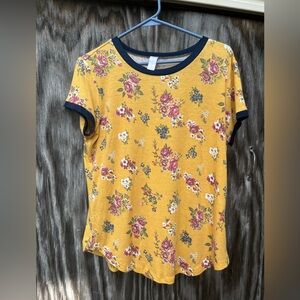 No boundaries junior XL yellow floral blouse